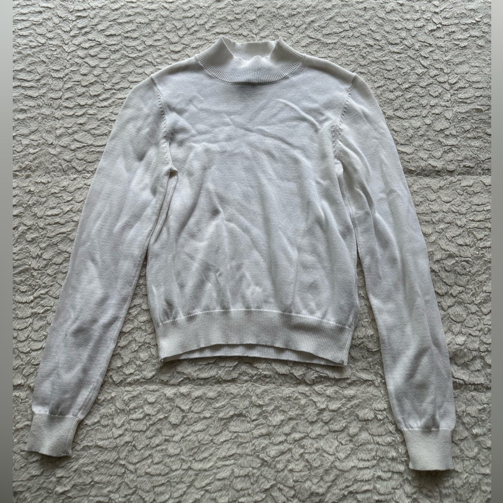 White turtleneck long sleeve top